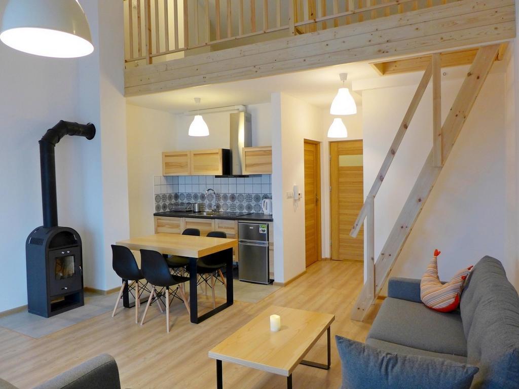 Wellness Apartamenty Zloty Widok Щирк Екстериор снимка